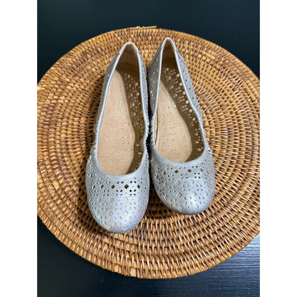 Naturalizer Lindo Silver Metallic Perforated Ballet Flats N5 Comfort Womens 7M